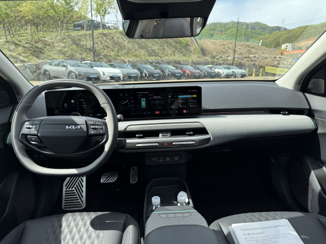 [+Cars] "  " ͵ ƿ  ` EV4`